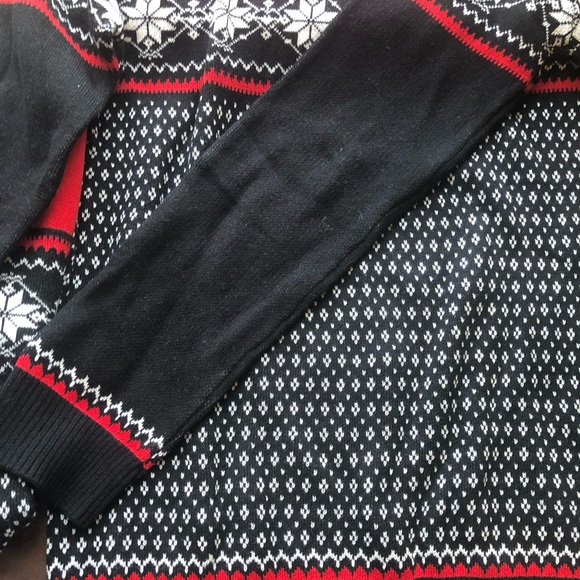 Macy’s Two Charter Club Unisex Boy's Snowflake Family Sweater Twins Siblings NWT - Picture 4 of 9